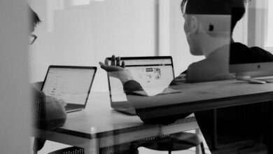 man using macbook