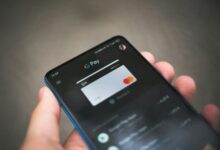 black samsung android smartphone displaying icons